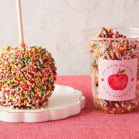 りんごあめ　チョコスプレー｜出水市でスイーツのテイクアウトならBAR BOCCI